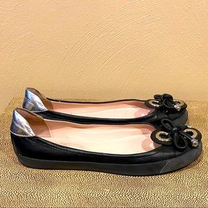 Elie Tahari Flats Black & Silver